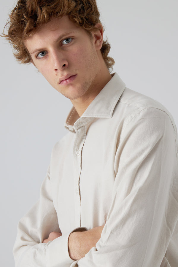 100% cotton shirt with classic collar 