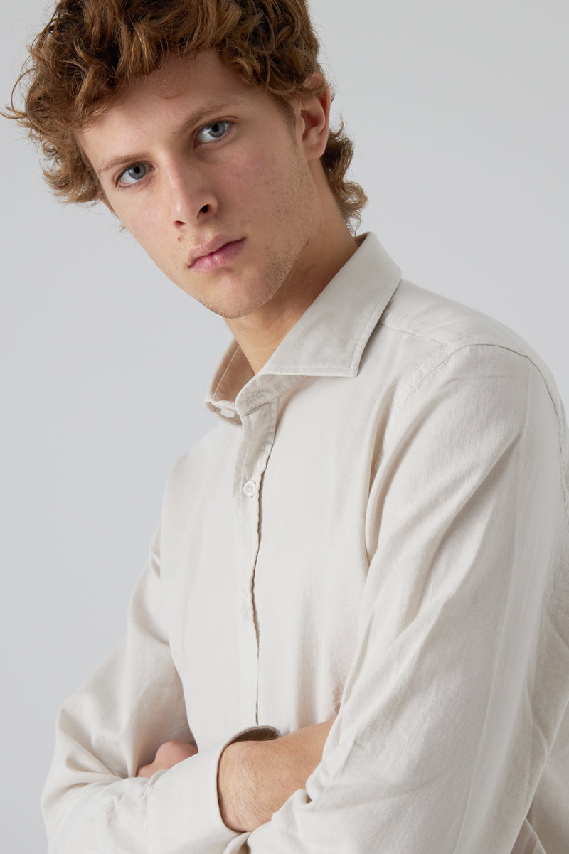 100% cotton shirt with classic collar 